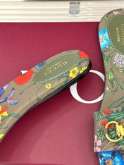 SLIDE SANDALS IN WARM BEIGE FABRIC FLORAL AND LEAF PRINT