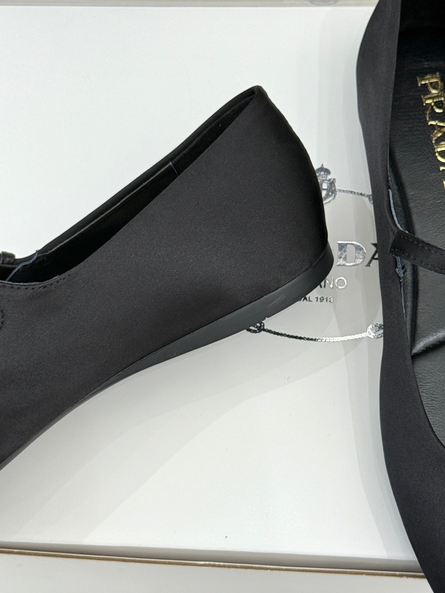 PRADA 25S BALLERINAS IN BLACK SATIN