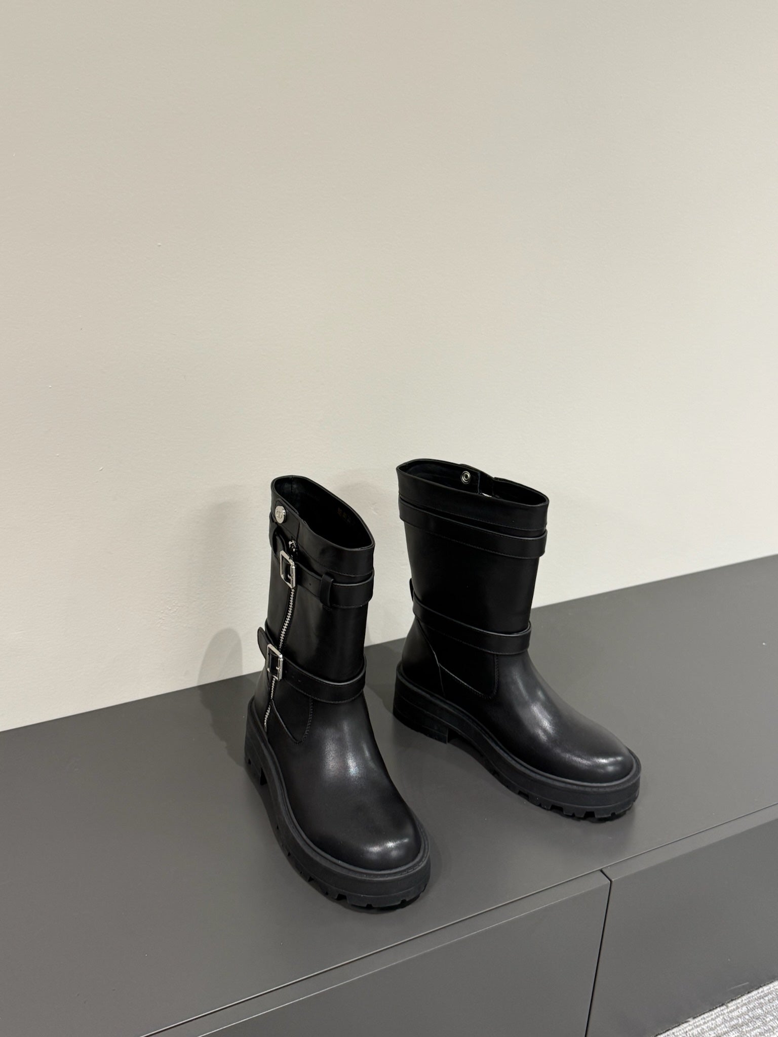 MAJOR ANKLE BOOT IN BLACK CALFSKIN