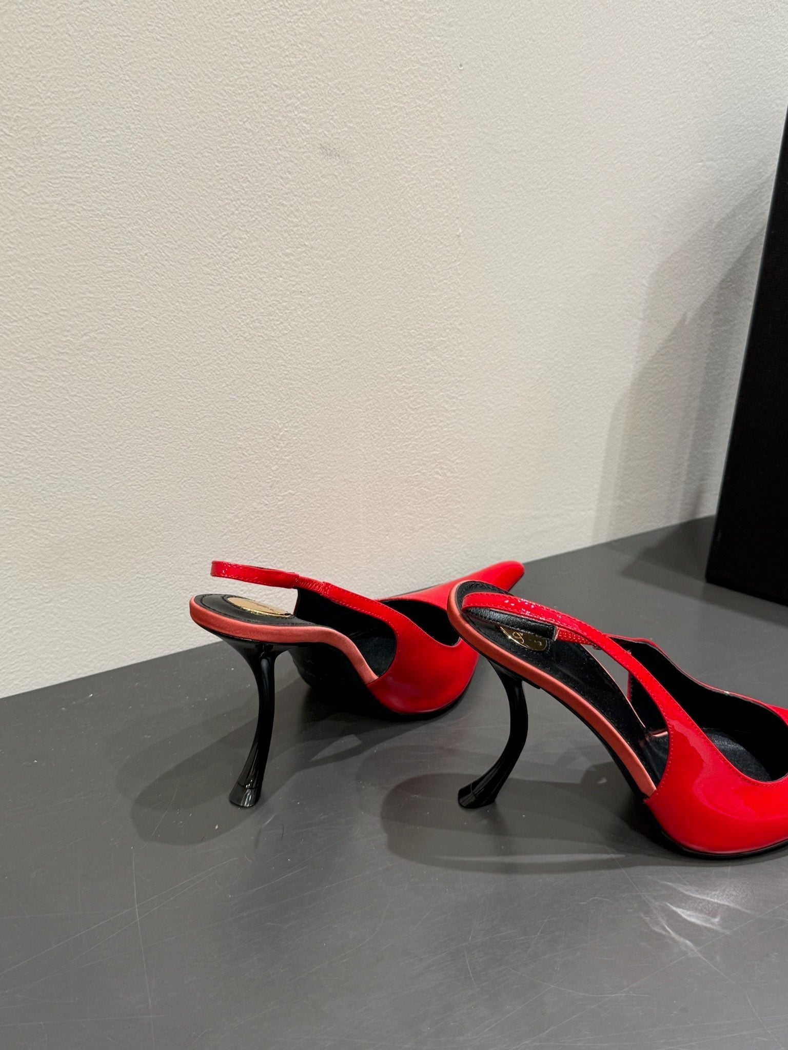 YSL HIGH SLINGBACK 25S IN RED GLOSSY LAMBSKIN