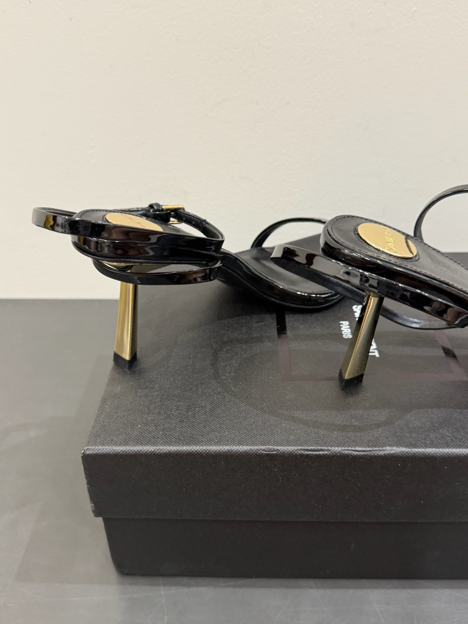 YSL KITTEN HEEL SANDALS 25S IN BLACK GLOSSY LAMBSKIN