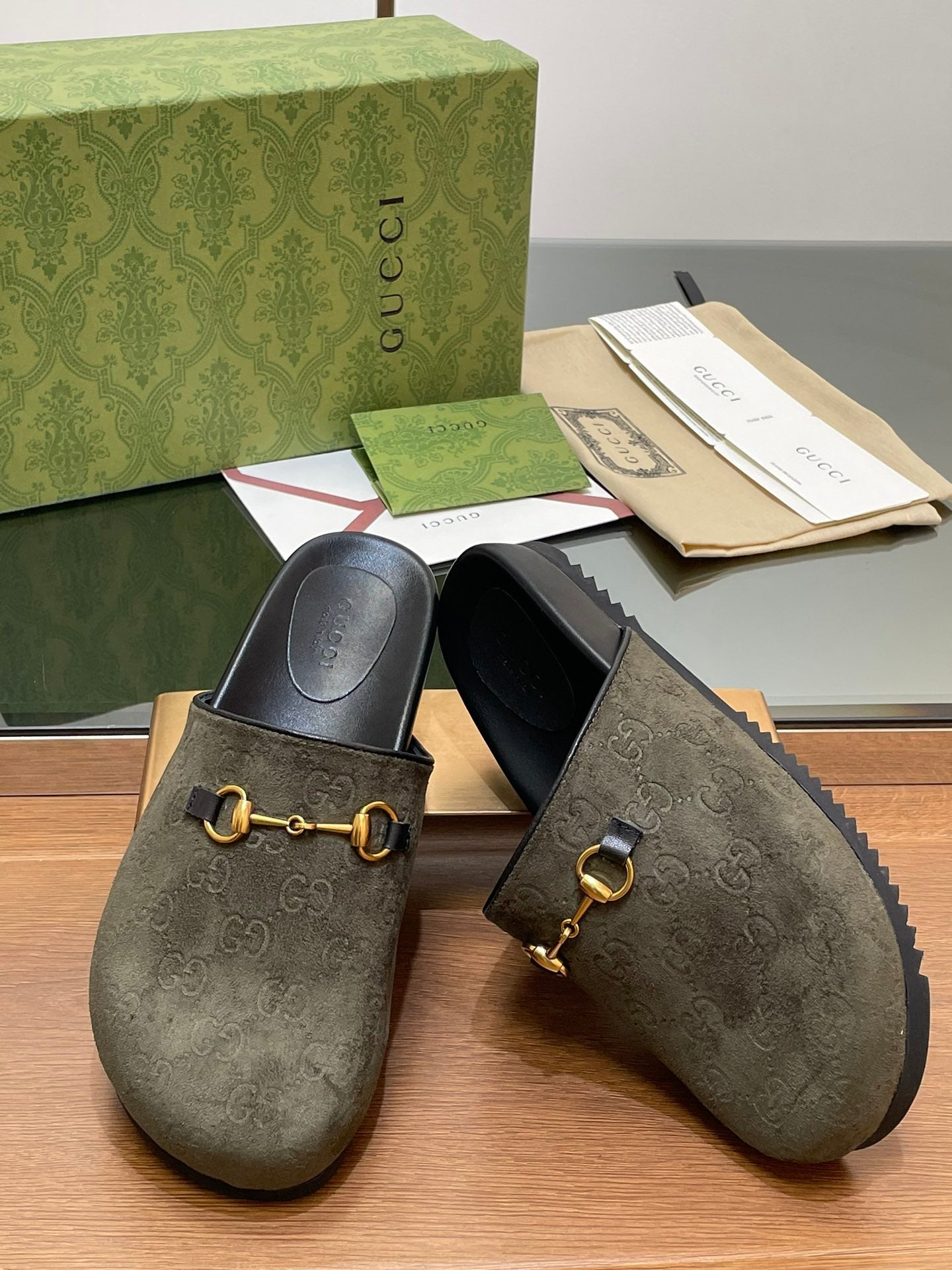 GG HORSEBIT MULE IN KHAKI GREEN EMBOSSED SUEDE AND SHEEPSKIN LINING