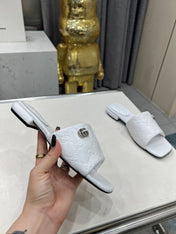 GG CASUAL SLIPPERS IN WHITE CALFSKIN LOGO EMBOSSING