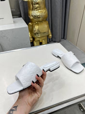 GG CASUAL SLIPPERS IN WHITE CALFSKIN LOGO EMBOSSING