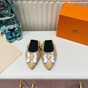 H-BUCKLE BALLLET FLAT BEIGE CALFSKIN