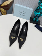 HIGH-HEEL PUMPS IN BLACK SATIN