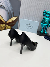 HIGH-HEEL PUMPS IN BLACK SATIN