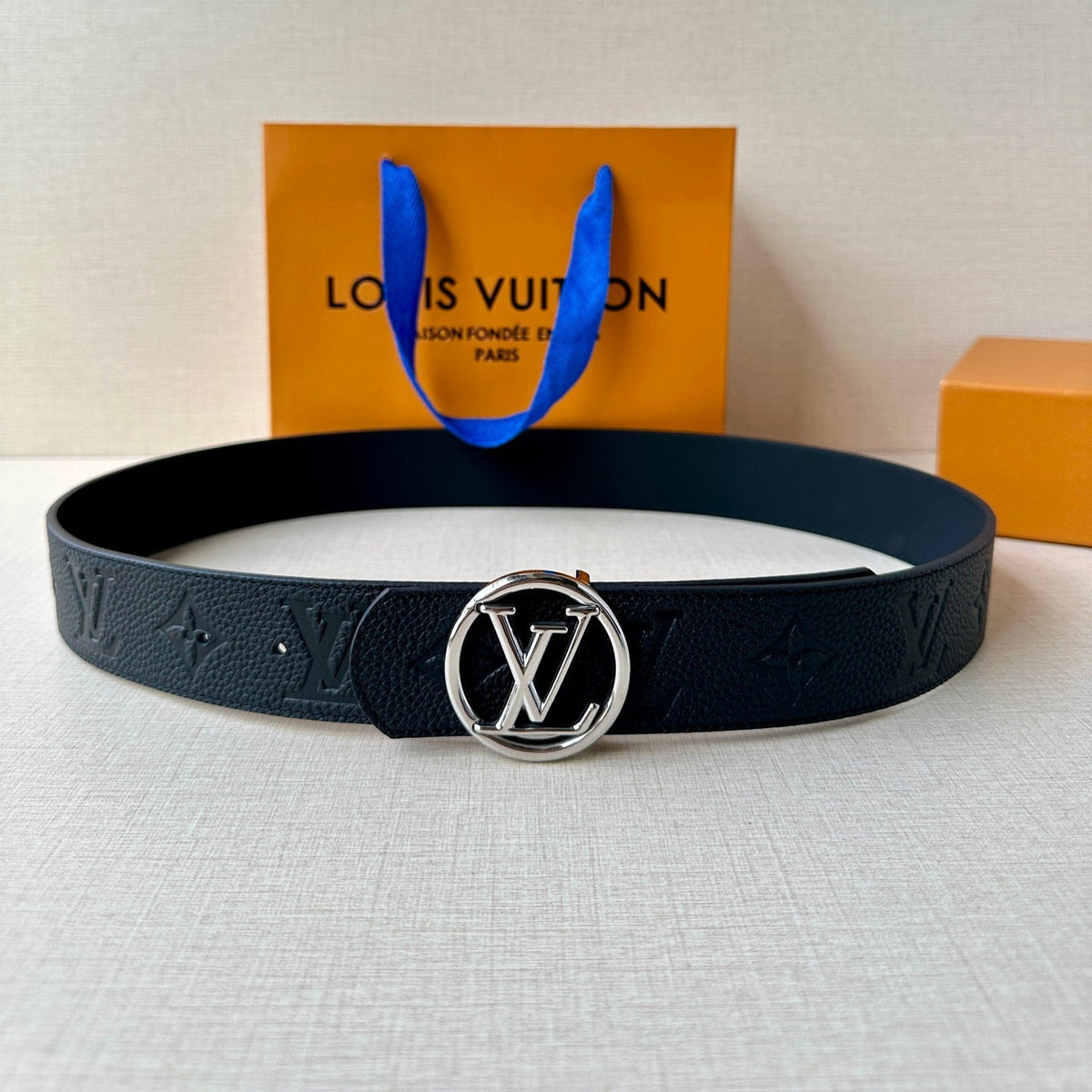 LV 25S BELT 40 MM IN BLACK CALFSKIN WITH SILVER HARDWARE 593263
