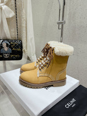 MARTIN BOOT IN PEANUT BROWN SUEDE AND WHITE FLEECE