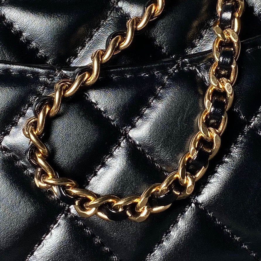 CHANEL 25S CLASSIC COCO HANDLE BAG 19 CM IN BLACK LAMBSKIN WITH GOLD HARDWARE