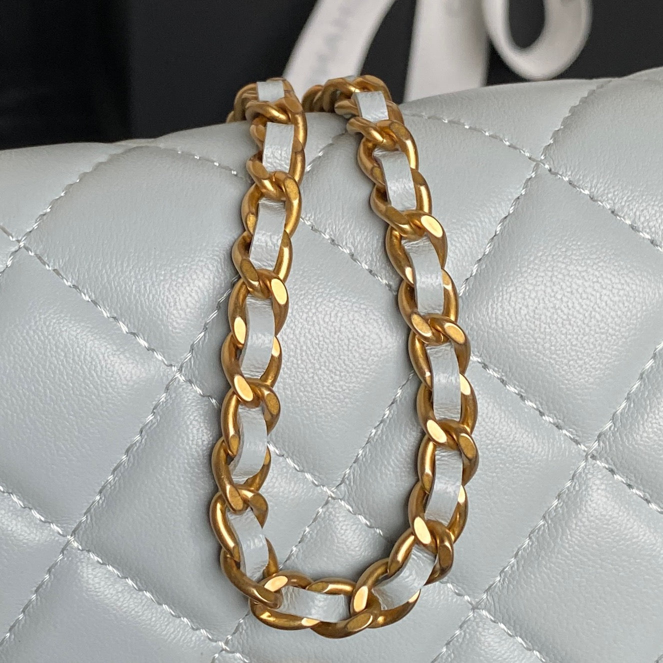 CHANEL 25S CHAIN WALLET 19 IN LIGHT BLUE LAMBSKIN GOLD HARDWARE