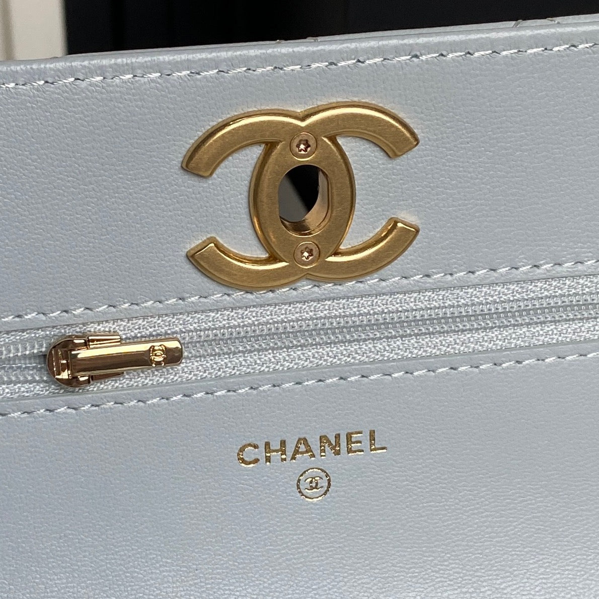 CHANEL 25S CHAIN WALLET 19 IN LIGHT BLUE LAMBSKIN GOLD HARDWARE