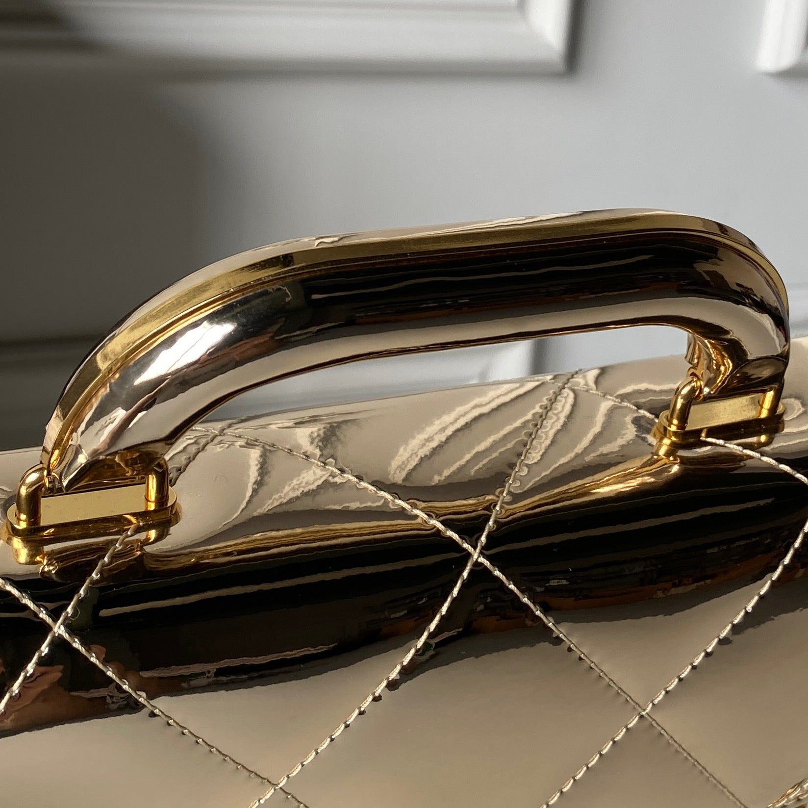 CHANEL 25S FLAP BAG 18 IN METALLIC GOLD CALFSKIN