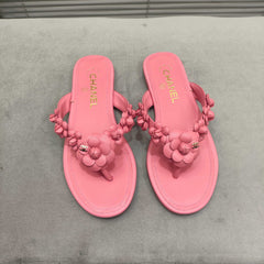 THONG SLIPPERS CAMELLIA IN  PINK CALFSKIN