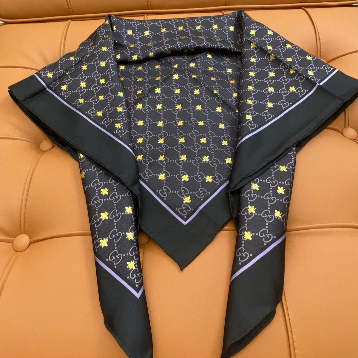 GUCCI 25S SCARF 90 IN SILK 709695