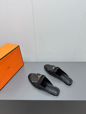 0Z MULE IN BLACK LAMBSKIN WITH FRINGE DETAIL