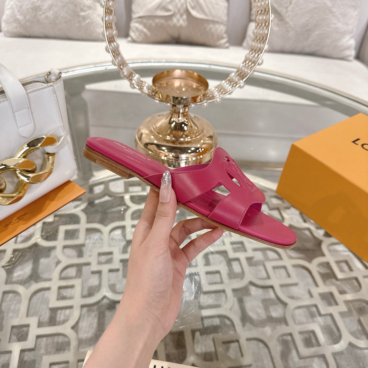 ISOLA FLAT SLIDE IN DARK PINK CALFSKIN