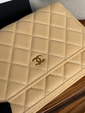 CC WOC ENTRUPY 19 BAG IN DARK CREAM CALFSKIN