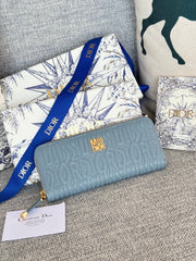 VERTICAL LONG ZIP WALLET 20 IN BABY BLUE QUILTED ALLOVER CALFSKIN