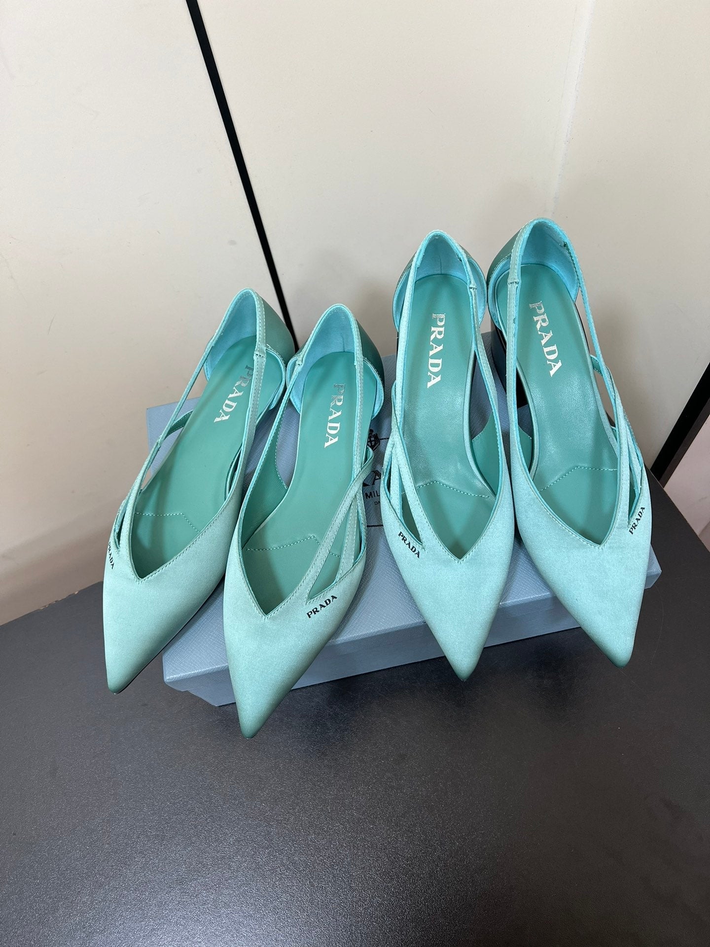CUT-OUT BALLERINAS IN TURQUOISE BLUE SATIN