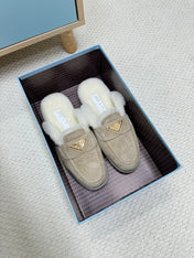 TRIANGLE LOGO FLATS IN KHAKI BEIGE SUEDE AND FUR LINING