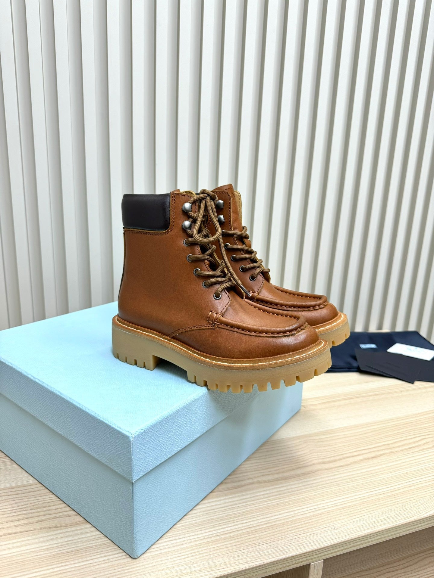 PRADA 25S LACE-UP ANKLE BOOTS IN BROWN CALFSKIN