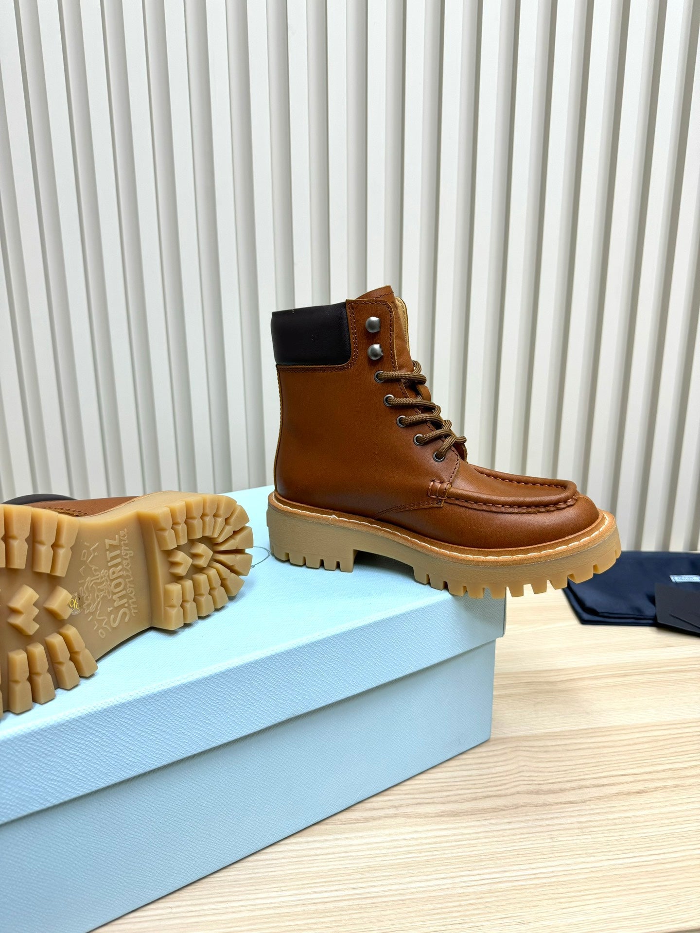 PRADA 25S LACE-UP ANKLE BOOTS IN BROWN CALFSKIN