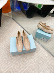 MARY JANE FLATS SQUARE TOE IN BEIGE PATENT SHEEPSKIN