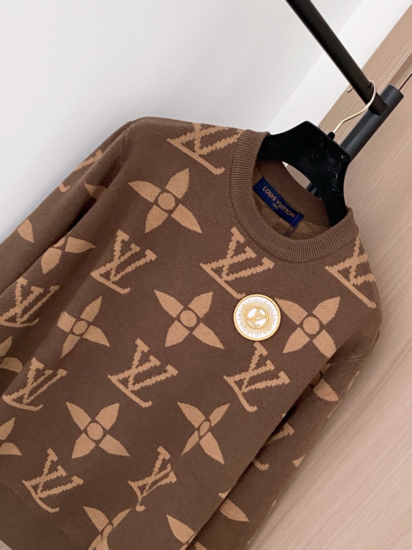 LV 25S SWEATER 992401