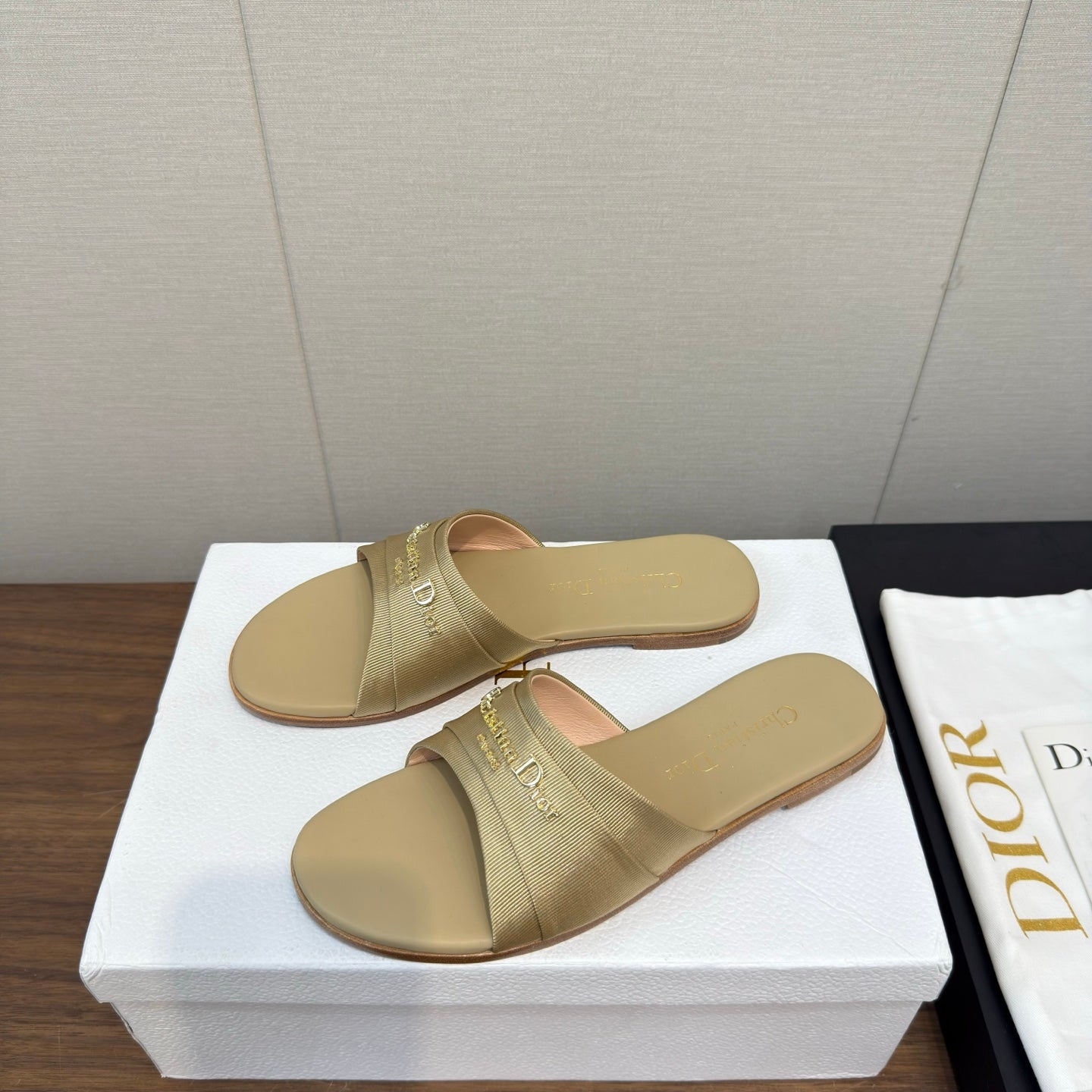 DIOR SANDAL 25S IN BEIGE LAMBSKIN AND FABRIC WITH GOLD HARDWARE