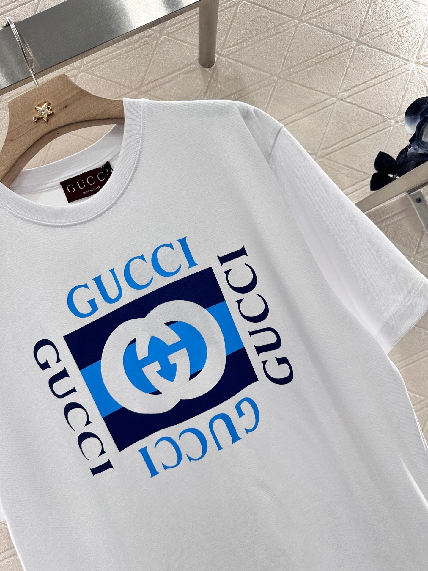 GUCCI CREW NECK GRAPHIC TEE 276673