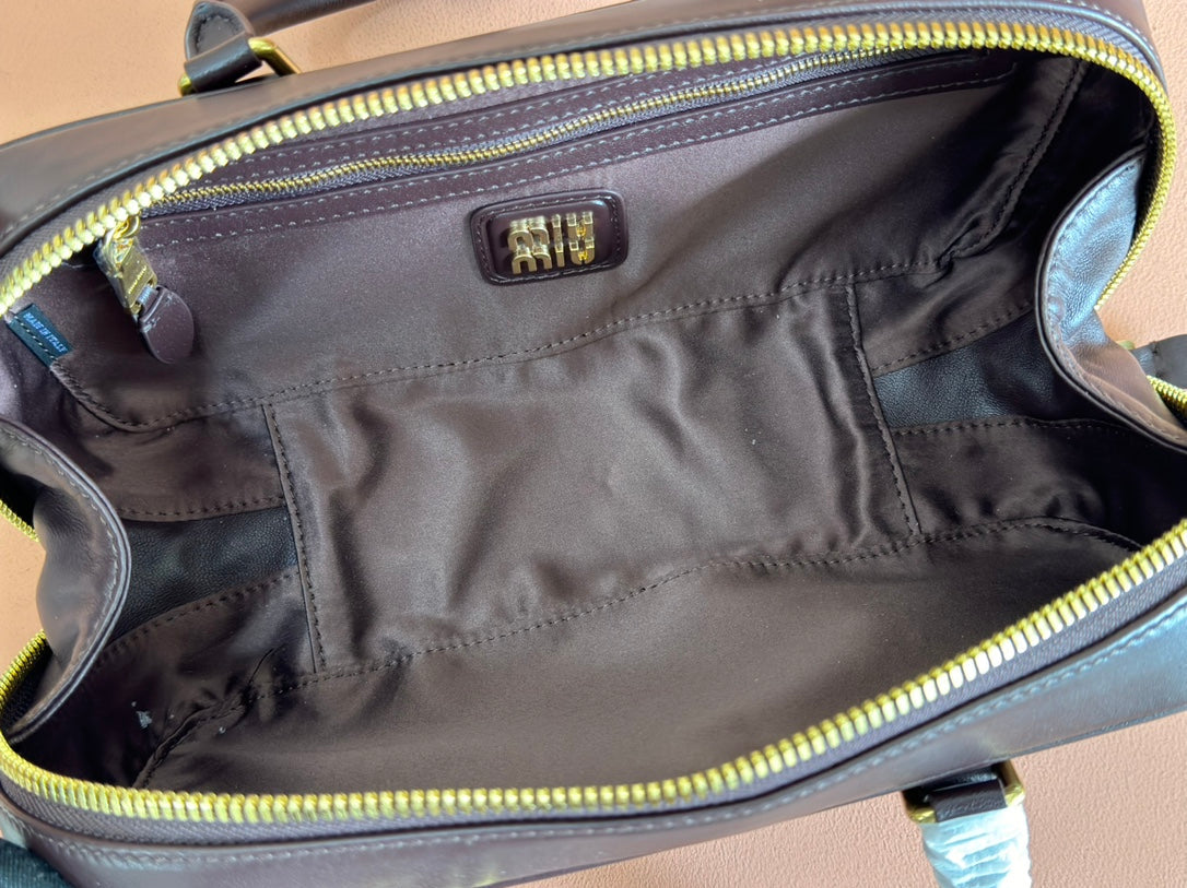 ARCADIE MATELASSÉ BAG 27 IN CONGO BROWN CALFSKIN GOLD HARDWARE