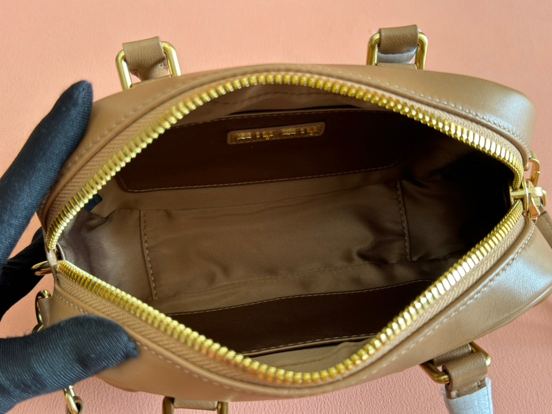 ARCADIE MATELASSÉ BAG 19 IN BROWN LAMBSKIN GOLD HARDWARE