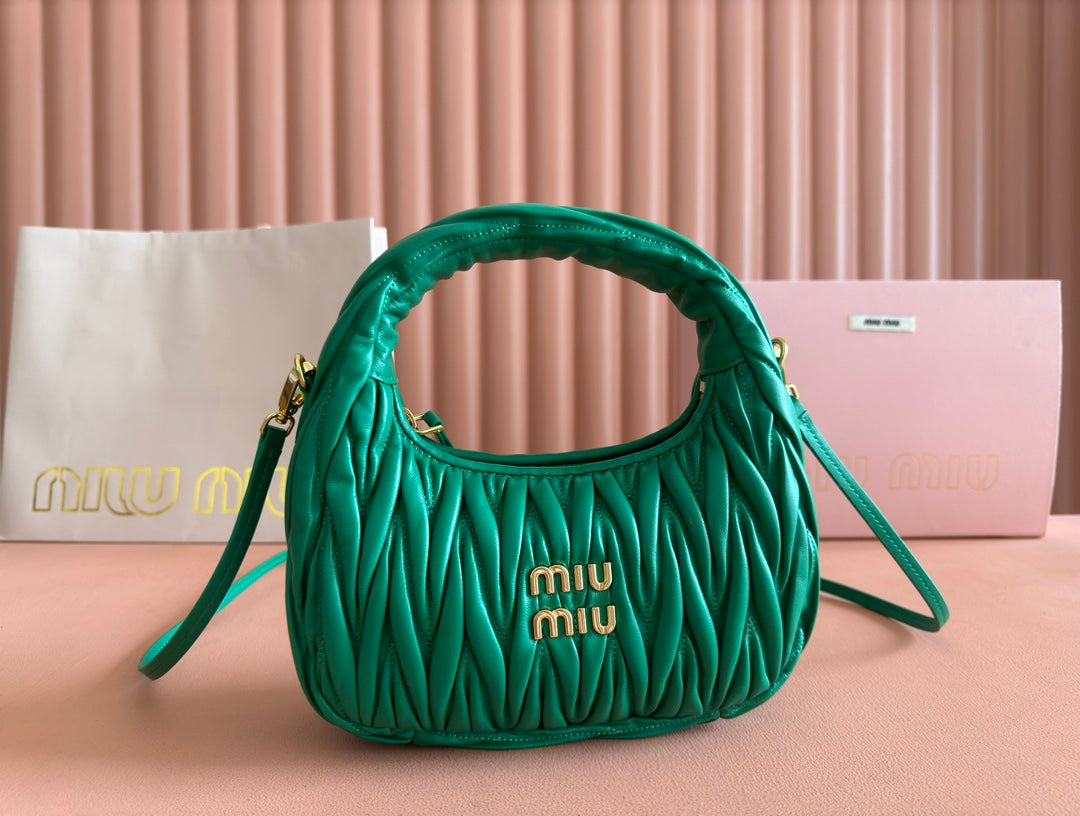 WANDER MATELASSÉ HANDBAG 23 IN PINE GREEN LAMBSKIN