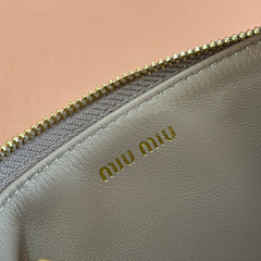 MATELASSÉ LEATHER ENVELOPE WALLET TAUPE GRAY