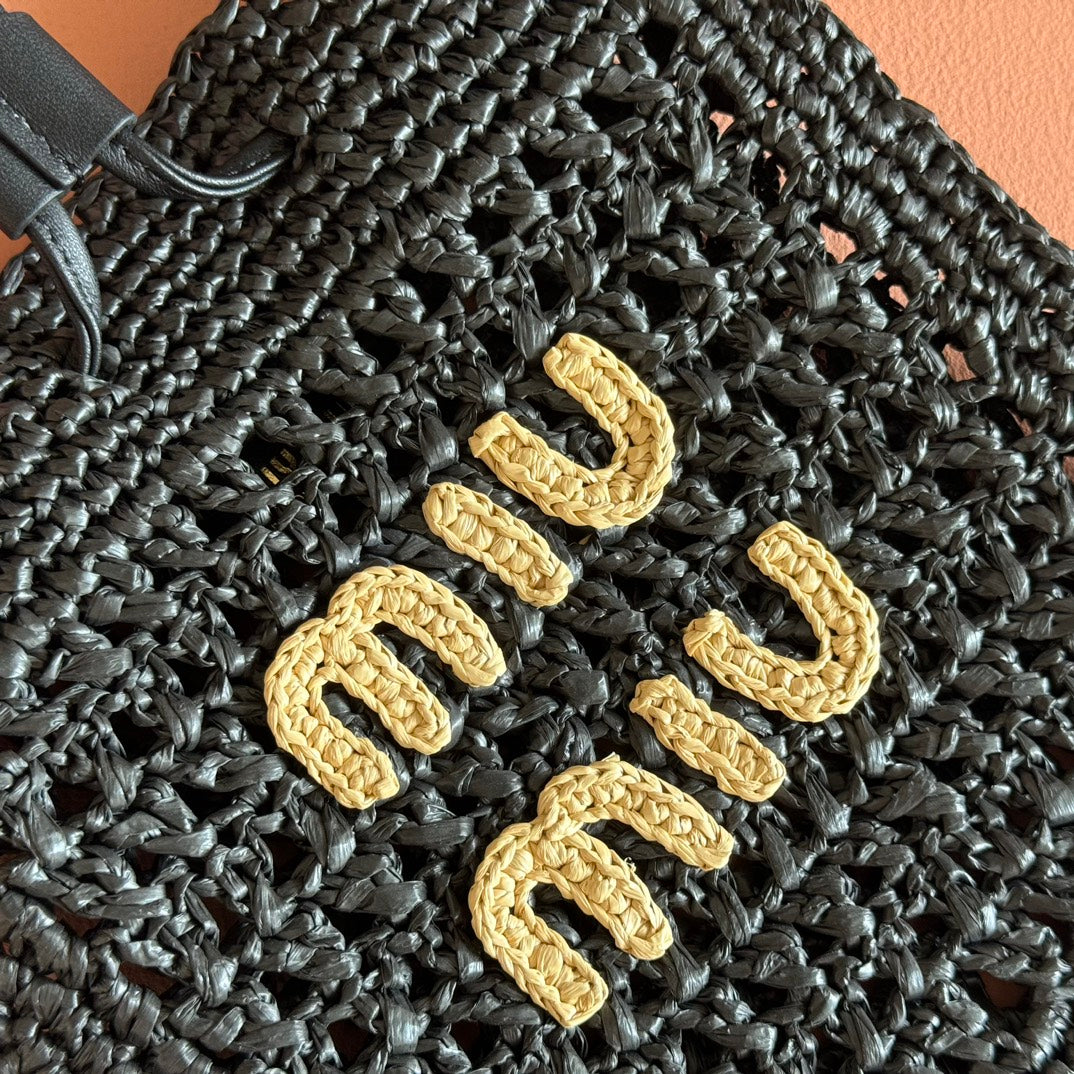 WANDER BUCKET BAG 23 BLACK IN RAFFIA WITH LEATHER TRIM