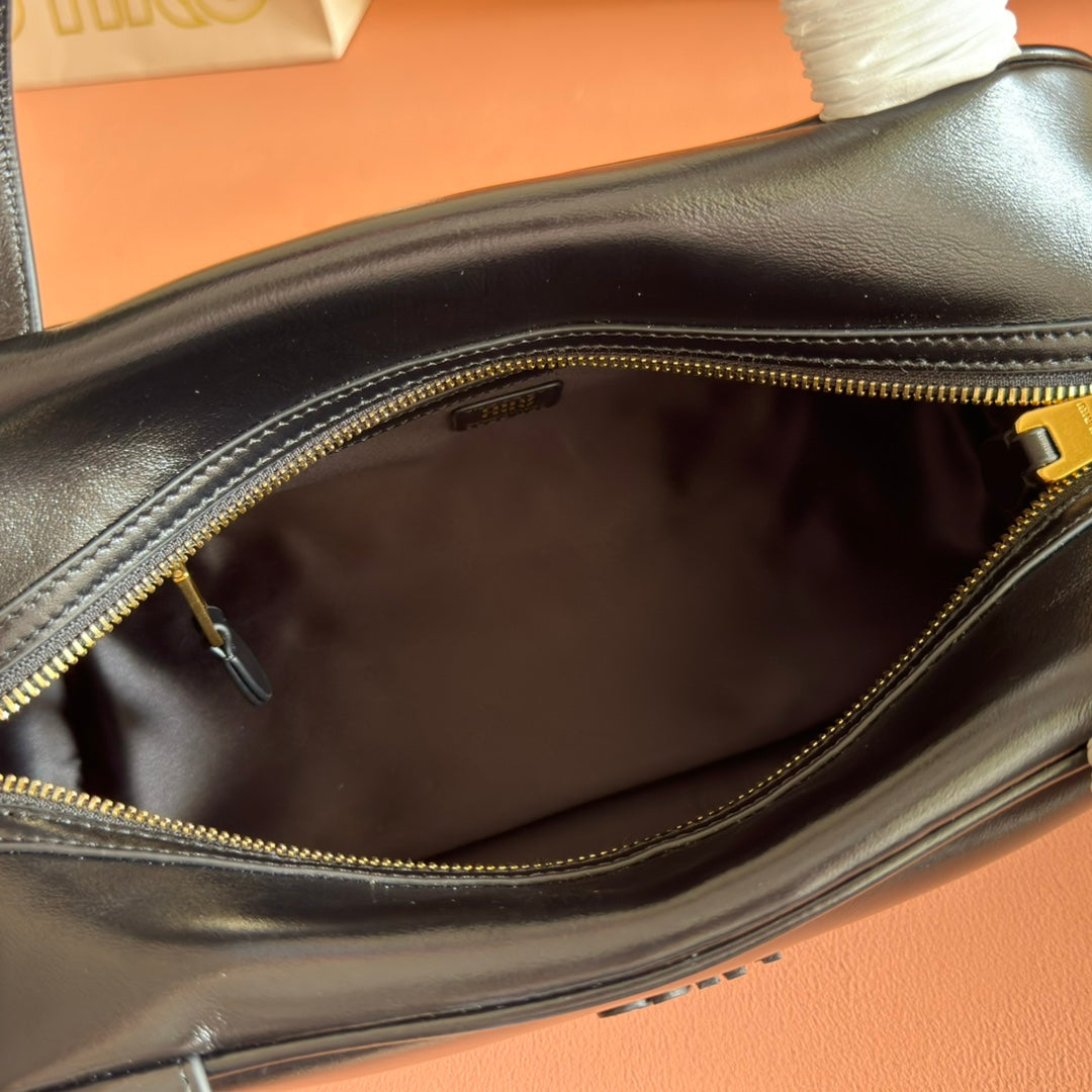 MIUMIU 26S TOP-HANDLE BAG 28 IN BLACK CALFSKIN GOLD HARDWARE