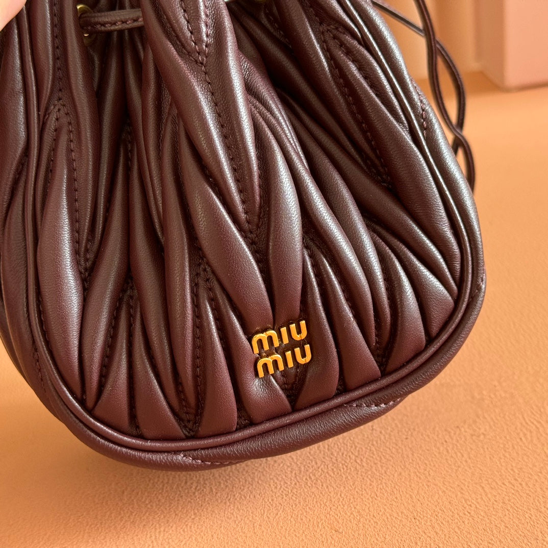 MIUMIU 26S MATELASSE POUCH BAG 16 IN DARK BROWN CALFSKIN GOLD HARDWARE