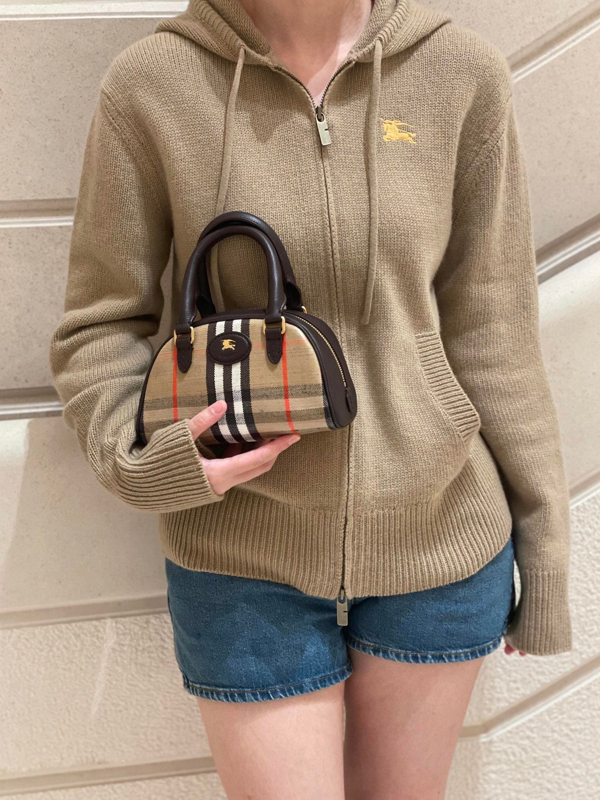 BURBERRY 25S KNITTED ZIP-UP JACKET 082