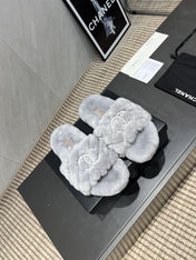 CHANEL 25S SLIPPERS IN LIGHT GRAY FUR