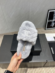 CHANEL 25S SLIPPERS IN LIGHT GRAY FUR