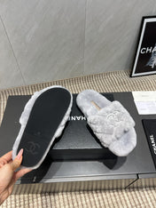 CHANEL 25S SLIPPERS IN LIGHT GRAY FUR