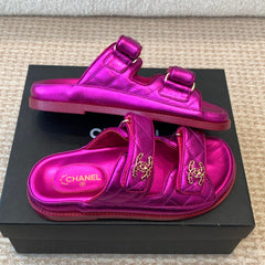 DAD SANDAL IN MAGENTA PURPLE SHEEPSKIN MULE