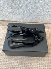 FLAT SLINGBACKS IN BLACK PATENT CALFSKIN