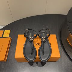 LV THONG SANDALS 25S IN BLACK CALFSKIN WITH GOLD HARDWARE