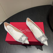ROGER VIVIER 25S GRETE BALLET FLATS IN IVORY SILK WITH EMBELLISHED CRYSTALS
