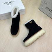 SUEDE BOOTS BLACK WITH SHEARLING LINING AND RUBBER FLATFORM SOLE