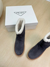 SUEDE BOOTS SLATE GRAY WITH SHEARLING LINING AND RUBBER FLATFORM SOLE