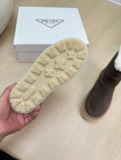 SUEDE BOOTS DARK BROWN WITH SHEARLING LINING AND RUBBER FLATFORM SOLE