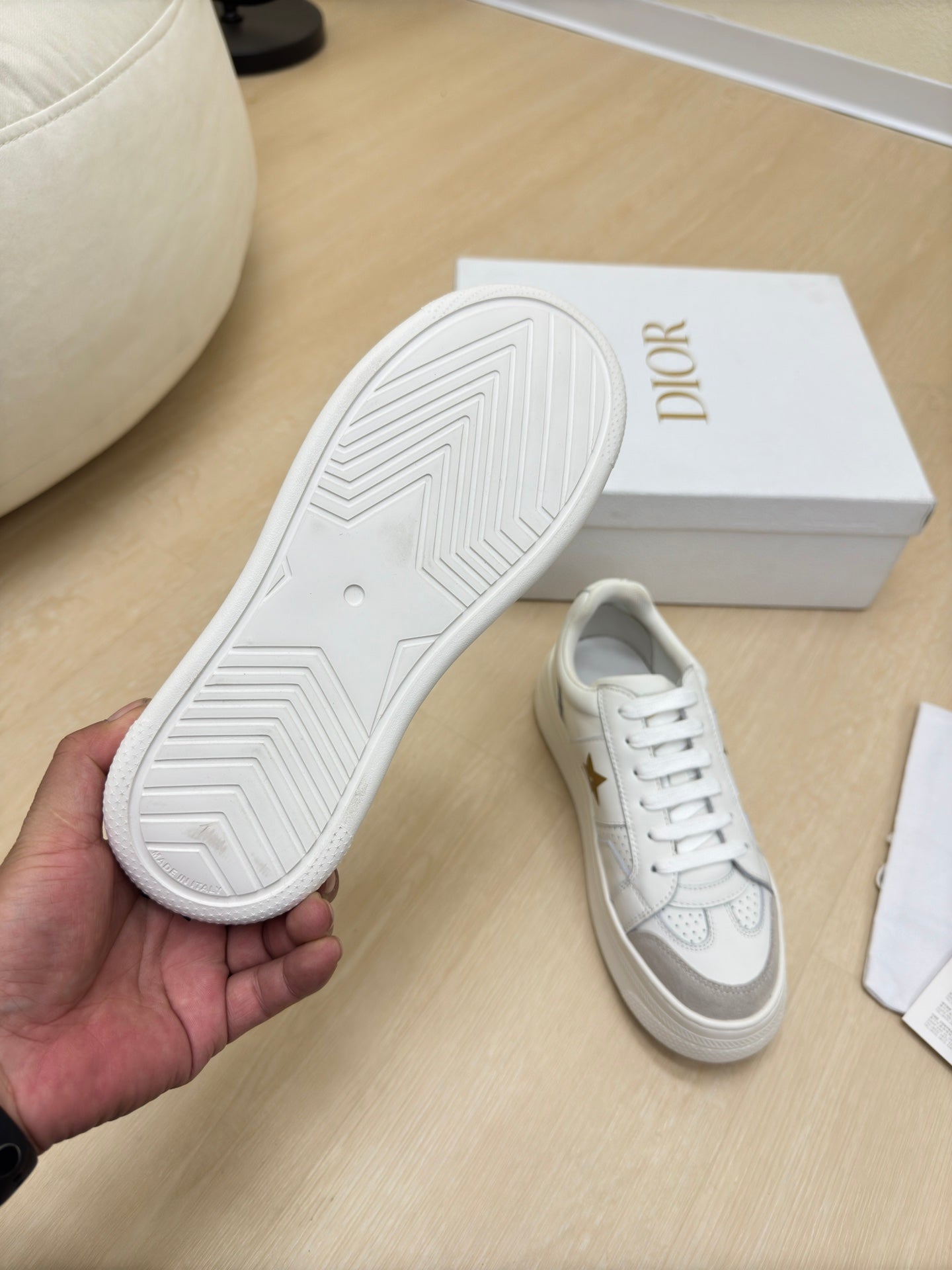 GOLD STAR PLATFORM SNEAKER IN WHITE CALFSKIN AND SUEDE